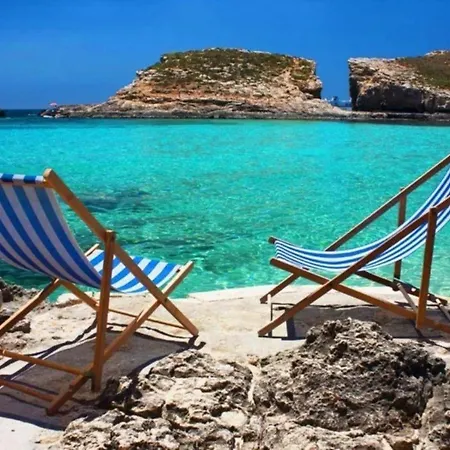 Villa Rent Your Dream Holiday And Look Forward To Relaxing Beside Your Private Pool, 1313