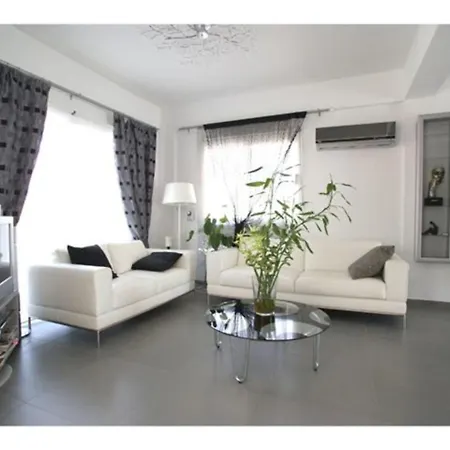 Rent Your Dream Holiday And Look Forward To Relaxing Beside Your Private Pool, 1313 *
