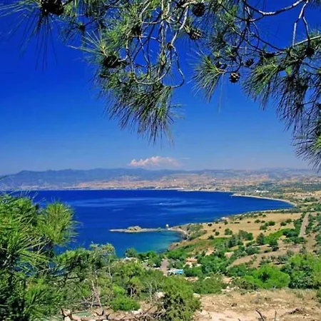 Rent Your Dream Holiday And Look Forward To Relaxing Beside Your Private Pool, 1313 *